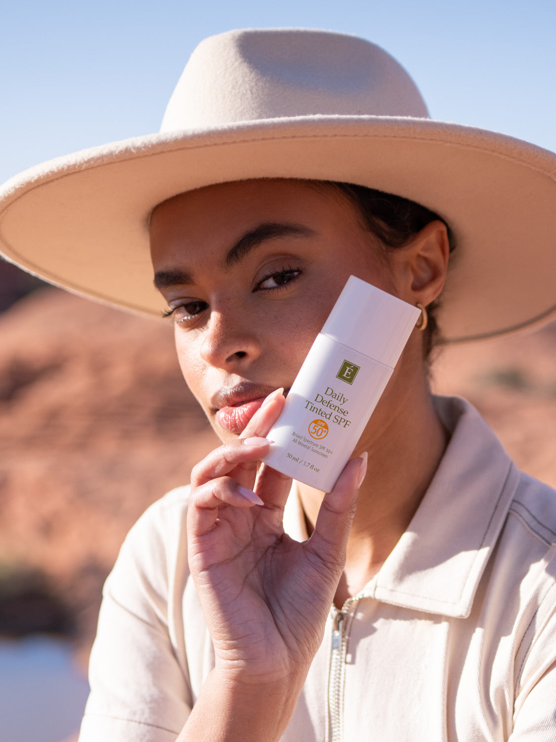 Hydrating mineral sunscreen with natural tint