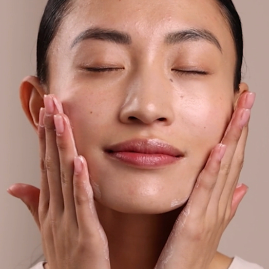 Luxury arctic berry moisturizer for radiant skin